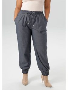 Aniston Spodnie dresowe w kolorze niebieskim rozmiar: 54. Niebieskie spodnie dresowe Aniston, bez wzorów, z dresówki. Za 104,64 zł.