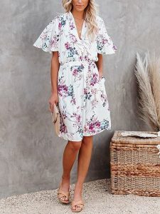 Milan Kiss Sukienka w kolorze biało-fioletowo-zielonym rozmiar: L. Białe sukienki Milan Kiss, na imprezę, l, bez wzorów, z tkaniny, bez kołnierzyka, bez ramiączek, mini. Za 152,26 zł.