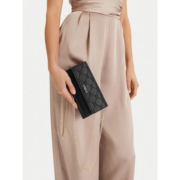 Torebka MEXX. Czarne torebki klasyczne Mexx, bez wzorów, bez dodatków. Za 129,99 zł.