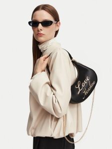 LOVE MOSCHINO Torebka JC4116PP1PLO1000 Czarny. Czarne torebki klasyczne LOVE MOSCHINO, bez wzorów, ze skóry, bez dodatków. Za 692,99 zł.