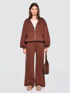 Bluza damska rozpinana z kapturem brązowa Marta 804. Brązowe bluzy Big Star, l, bez wzorów, z dzianiny, z kapturem. Za 249,99 zł.