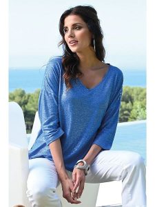 Bleu d'Azur Koszulka "Minaur" w kolorze niebieskim rozmiar: 48/50. Niebieskie bluzki Bleu d'Azur, w ażurowe wzory, klasyczne, bez kołnierzyka, bez ramiączek. Za 122,96 zł.