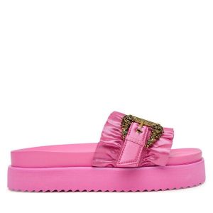 Klapki Versace Jeans Couture. Czerwone klapki Versace Jeans Couture, bez wzorów, z jeansu, bez obcasa. Za 479,99 zł.