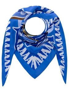 Zwillingsherz Chusta trójkątna "Letters" w kolorze niebieskim - 138 x 68 cm rozmiar: onesize. Niebieskie apaszki i chusty Zwillingsherz, bez wzorów, z materiału. Za 104,89 zł.