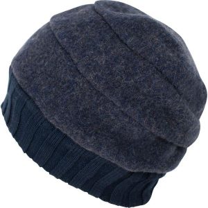 Czapka damska Bezpieczna klasyka czarna. Czapki marki Art of Polo. Za 66,01 zł.