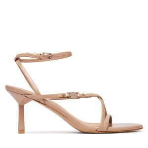 Sandały Guess. Brązowe sandały Guess, z aplikacjami, bez obcasa, na szpilce, bez zapięcia. Za 544,99 zł.