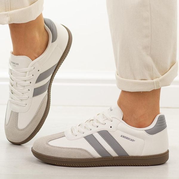 Biało szare półbuty damskie American Club RD30. Białe półbuty American CLUB, na jesień, bez wzorów, z jeansu, z okrągłym noskiem, bez obcasa, na płaskiej podeszwie, bez zapięcia. Za 179,00 zł.