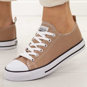 Dk. Beżowe trampki damskie American Club Dsln Lh122. Brązowe trampki American CLUB, bez wzorów, z jeansu, bez zapięcia. Za 99,00 zł.