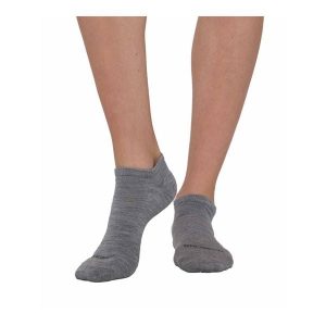 Skarpety krótkie unisex wełniane Brubeck Merino Wool. Szare skarpetki Brubeck, bez wzorów, z elastanu. Za 26,99 zł.