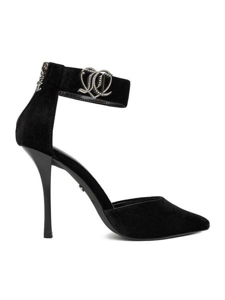 Juicy Couture Szpilki EO-S4S96733-01B Czarny. Czarne szpilki Juicy Couture, bez wzorów, z materiału, bez obcasa. Za 149,99 zł.