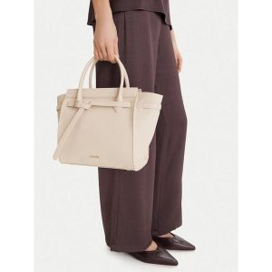 Torebka Lasocki. Brązowe torebki klasyczne Lasocki, bez wzorów, bez dodatków. Za 219,99 zł.