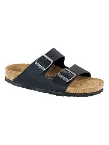 Birkenstock Skórzane klapki "Arizona" w kolorze czarnym rozmiar: 40. Czarne klapki Birkenstock, bez wzorów, z otwartym noskiem, bez obcasa. Za 461,21 zł.