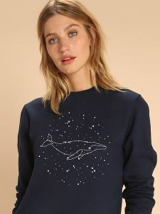 WOOOP Bluza "Whale Constellation" w kolorze granatowym rozmiar: XXL. Niebieskie bluzy Wooop, xxl, bez wzorów, z bawełny, bez kaptura. Za 108,99 zł.