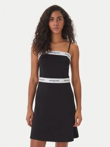 Tommy Jeans Sukienka codzienna DW0DW22337 Czarny Slim Fit. Czarne kombinezony Tommy Jeans, m, bez wzorów, z jeansu, bez kołnierzyka, bez ramiączek. Za 449,99 zł.