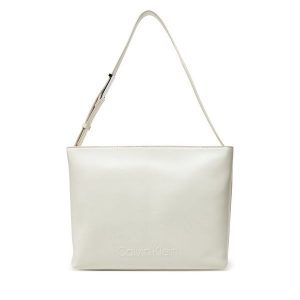 Torebka Calvin Klein. Shopper bag Calvin Klein, bez wzorów, bez dodatków. Za 419,99 zł.