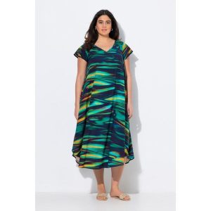 Damskie Sukienka midi krój trapezowy dekolt w szpic rękaw 1/2. Niebieskie sukienki Ulla Popken, plus size, bez wzorów, z materiału, sportowe, bez kołnierzyka, plus size, bez ramiączek, midi, sportowe. Za 279,99 zł.