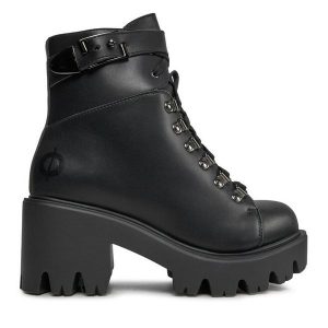Botki Altercore. Czarne botki Altercore, bez wzorów, bez obcasa, na słupku, bez zapięcia. Za 529,99 zł.