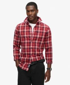 Superdry Koszula Vintage w Kratę z Bawełny Organicznej. Czerwone koszule Superdry, s, z aplikacjami, z bawełny, bez kołnierzyka, bez ramiączek. Za 314,00 zł.