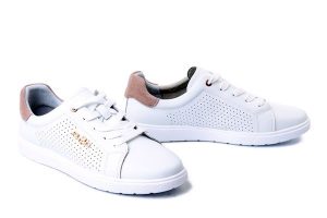 FILIPPO DP6738/26 WH/BE biały beżowy, półbuty damskie. Białe półbuty Filippo, bez wzorów, ze skóry, bez obcasa, bez zapięcia. Za 157,17 zł.