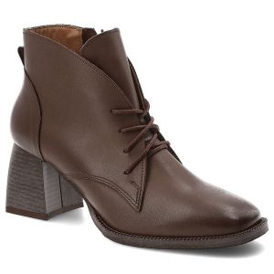 Brązowe Botki Armodo Eleganckie Skórzane Obuwie Damskie. Brązowe botki Armodo, na zimę, bez wzorów, ze skóry, bez obcasa, na obcasie, bez zapięcia. Za 399,99 zł.