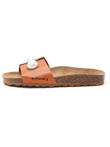 Billowy Skórzane klapki w kolorze jasnobrązowym rozmiar: 36. Brązowe klapki Billowy, bez wzorów, z otwartym noskiem, bez obcasa. Za 186,95 zł.