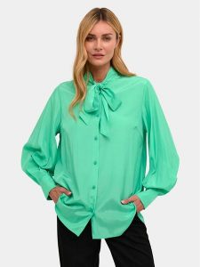 Kaffe Koszula Loren 10508188 Zielony Regular Fit. Zielone koszule Kaffe, bez wzorów, z syntetyku, bez kołnierzyka, bez ramiączek. Za 129,99 zł.