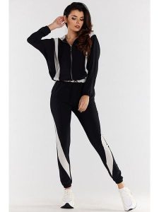 Awama Bluza w kolorze czarnym rozmiar: XL. Czarne bluzy Awama, xl, bez wzorów, bez kaptura. Za 107,99 zł.