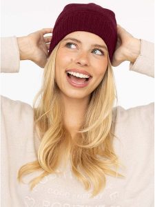 Zwillingsherz Kaszmirowa czapka w kolorze bordowym rozmiar: onesize. Czerwone czapki Zwillingsherz, bez wzorów, z kaszmiru. Za 130,99 zł.