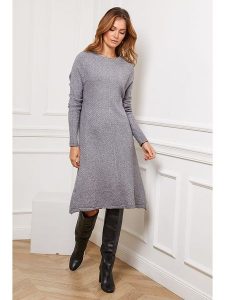 So Cachemire Sukienka dzianinowa "Groland" w kolorze szarym rozmiar: M. Szare sukienki So Cachemire, na co dzień, m, bez wzorów, z dzianiny, bez kołnierzyka, bez ramiączek, midi, proste. Za 184,89 zł.