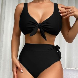 Strój kąpielowy dwuczęściowy z wiązaniem i wysokim stanem na plażę Ibala. Czarne bikini Intica, bez wzorów. Za 139,00 zł.