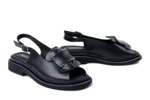 BOCCATO G395 R359 T54 czarny, sandały damskie. Czarne sandały Boccato, bez wzorów, z gumy, bez obcasa, na obcasie, bez zapięcia. Za 304,90 zł.