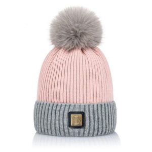 Czapka z pomponem JD ATTACK Bella. Czerwone czapki JD ATTACK, bez wzorów, z bawełny. Za 129,00 zł.