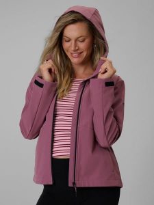 4F Kurtka softshell wiatroodporna membrana 5000 damska - różowa XXL. Czerwone kurtki 4f, l, bez wzorów, z softshellu, bez kaptura. Za 299,99 zł.