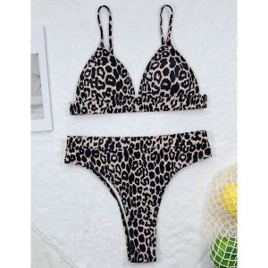 Strój kąpielowy z usztywnianymi miseczkami szybkoschnący Harlee. Stroje jednoczęściowe Intica, bez wzorów, z materiału. Za 139,00 zł.