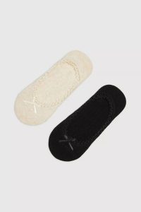 Skarpetki stopki z koronką 2-pack. Skarpetki MOODO, bez wzorów, z koronki. W wyprzedaży za 13,99 zł.