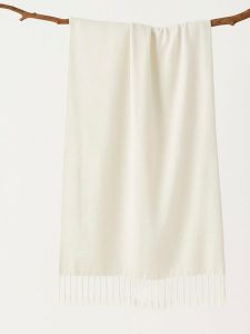 Samimi Chusta hammam w kolorze kremowym - 180 x 100 cm rozmiar: onesize. Brązowe apaszki i chusty Samimi, bez wzorów, z materiału. Za 87,40 zł.