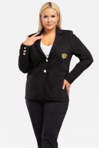 Żakiet elegancki taliowany z ozdobną aplikacją WITO czarny. Czarne marynarki i żakiety KARKO, plus size, z aplikacjami, z dzianiny, biznesowe. Za 159,50 zł.