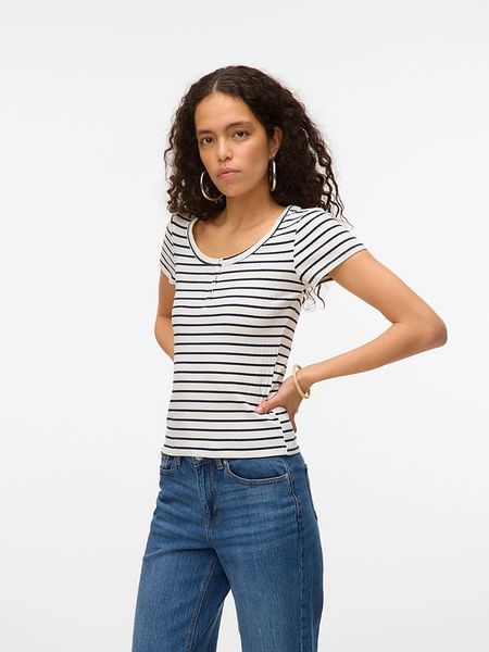 Vero Moda Koszulka "Sea" w kolorze granatowo-białym rozmiar: M. Białe bluzki Vero Moda, m, bez wzorów, bez kołnierzyka, bez ramiączek. Za 52,55 zł.