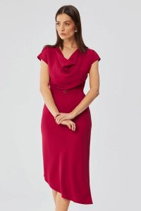 Elegancka asymetryczna sukienka z dekoltem woda śliwka. Sukienki Stylove, l, bez wzorów, eleganckie, z asymetrycznym kołnierzem, bez ramiączek, asymetryczne. Za 339,00 zł.