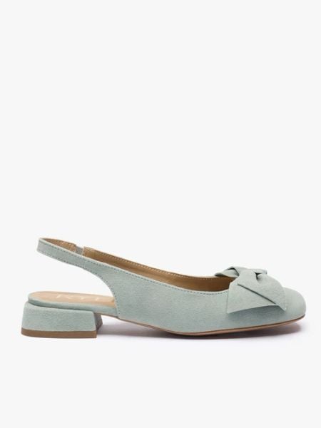 Morskie czółenka slingback bez pięty z kokardką. Zielone czółenka Ryłko, z aplikacjami, z gumy, bez obcasa, na obcasie, bez zapięcia. Za 399,99 zł.