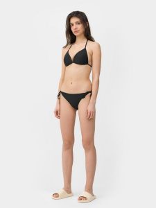 4F Dół od bikini z materiałów z recyklingu damski S. Niebieskie bikini 4f, bez wzorów, z materiału. W wyprzedaży za 4,99 zł.