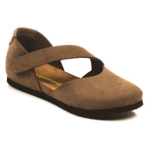 Comfortfusse Skórzane baleriny w kolorze jasnobrązowym rozmiar: 40. Brązowe balerinki Comfortfüße, bez wzorów, z nubiku, z okrągłym noskiem, bez obcasa, bez zapięcia. Za 223,99 zł.