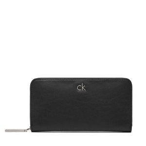 Portfel Calvin Klein. Czarne portfele Calvin Klein, bez wzorów. Za 219,99 zł.