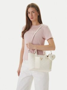 Guess Torebka J6GZ37 WR200 Écru. Białe torebki klasyczne Guess, z aplikacjami, ze skóry, bez dodatków. Za 269,99 zł.