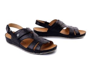 DR. BRINKMANN 710633-1 schwarz, sandały damskie. Czarne sandały Dr. Brinkmann, bez wzorów, ze skóry, bez obcasa, na koturnie, bez zapięcia. Za 314,42 zł.