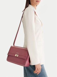 Lasocki Torebka CEO-LSK-L-019-09 Różowy. Czerwone listonoszki Lasocki, bez wzorów, z materiału, bez dodatków. Za 159,99 zł.