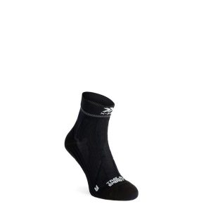 Skarpety do biegania damskie X-Socks Trail Run Energy 4.0. Czarne skarpetki X-Socks, bez wzorów. Za 99,99 zł.