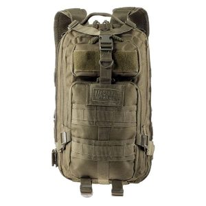 Torba turystyczna Magnum Fox 25 L. Zielone torby podróżne i sportowe MAGNUM, bez wzorów, z poliesteru. Za 218,46 zł.