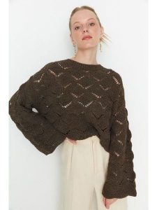 Trendyol Sweter w kolorze brązowym rozmiar: M. Brązowe swetry oversize Trendyol, m, bez wzorów, bez ramiączek. Za 65,99 zł.