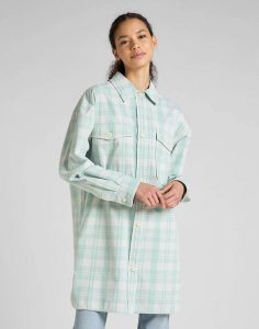LEE ELONGATED OVERSHIRT DAMSKA KOSZULA DUSTY JADE L50WAA41 112321257. Koszule Lee, l, bez wzorów, bez kołnierzyka, bez ramiączek. Za 199,99 zł.